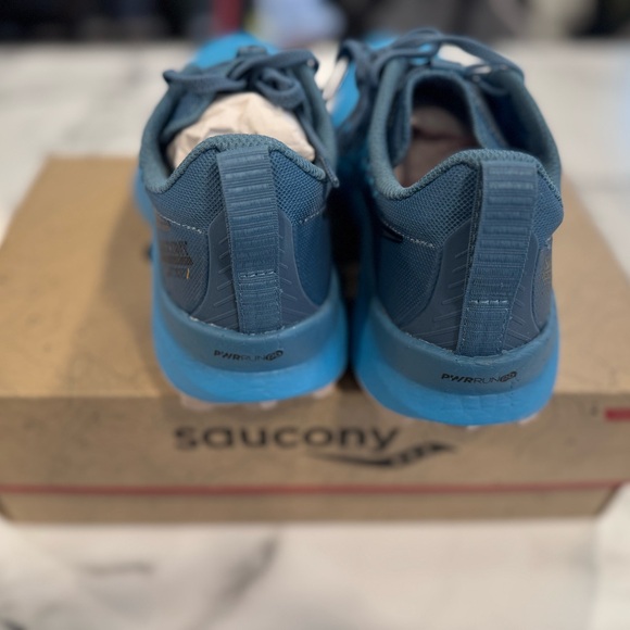 Saucony Endorphin Women’s Cross Trainers - Picture 4 of 5